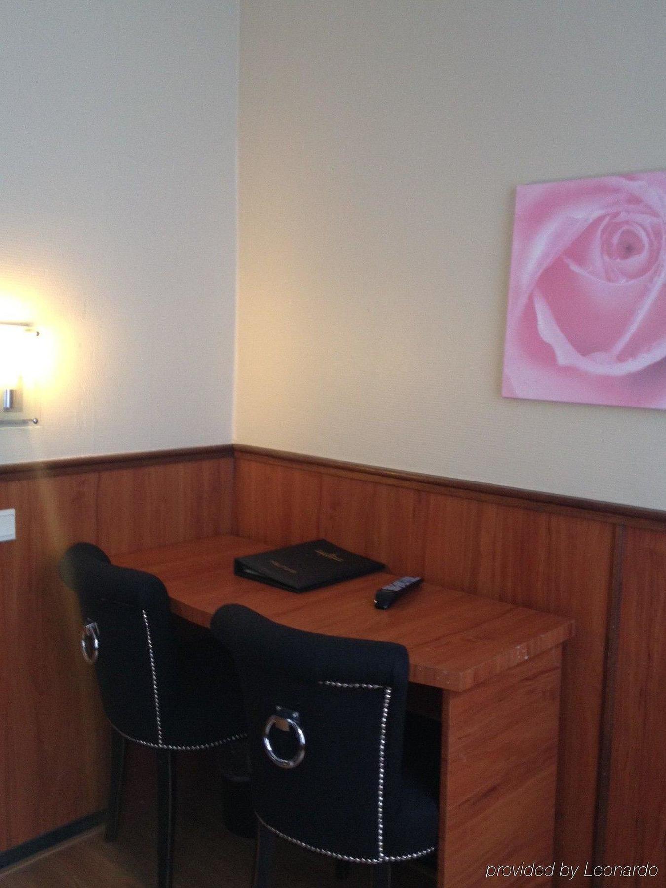 De Paris Hotel 3*