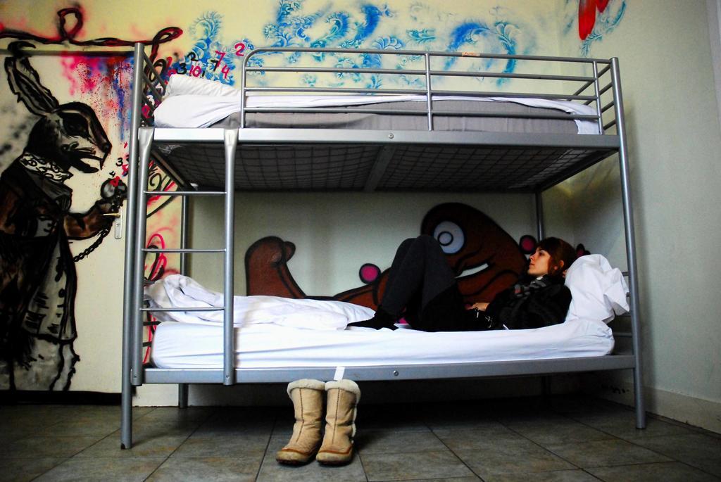 Hostel Bob's Youth *