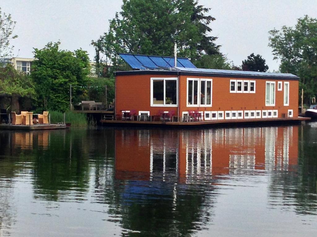 Bed & Breakfast Houseboat Between Windmills
