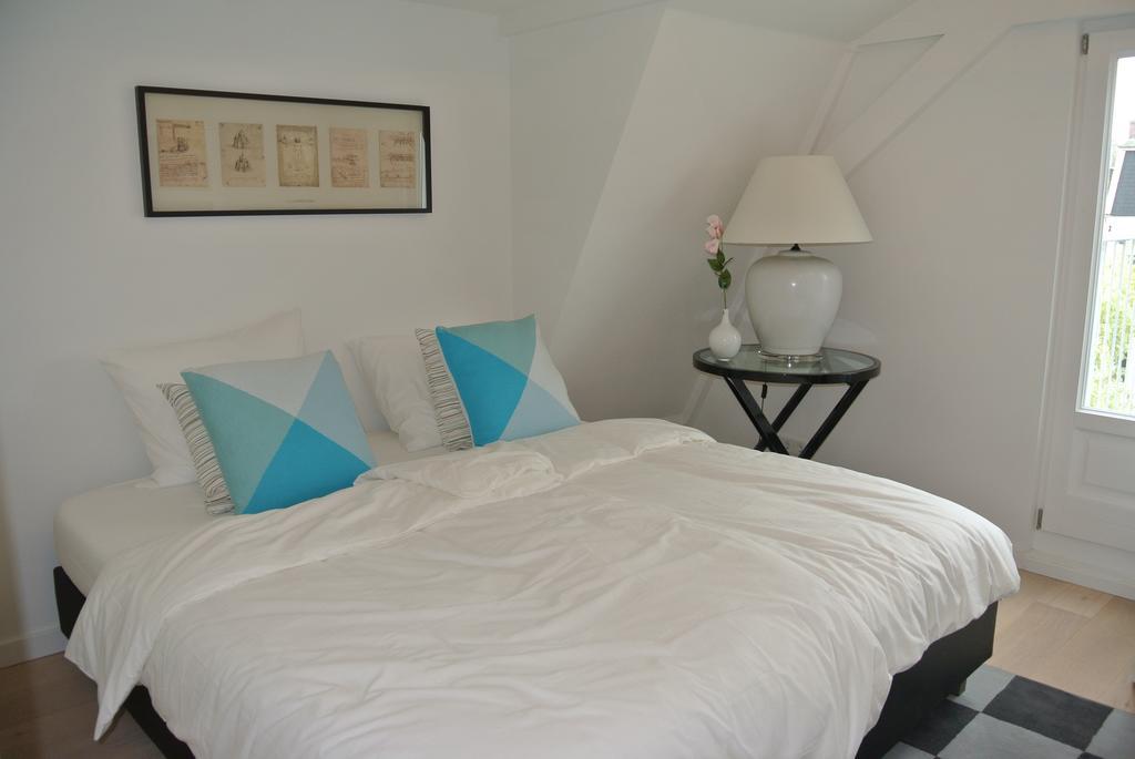 Van Gogh Apartment Amsterdam