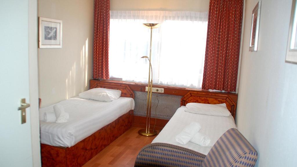 Budget Hostel Bargain Toko Amsterdam