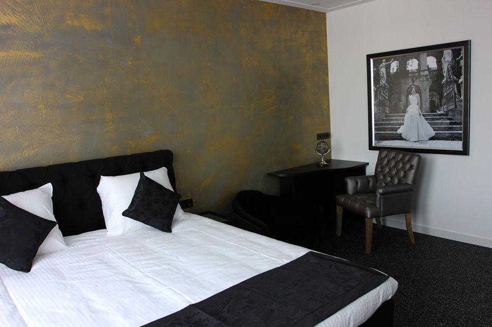Sara's Boutique Hotel 3*
