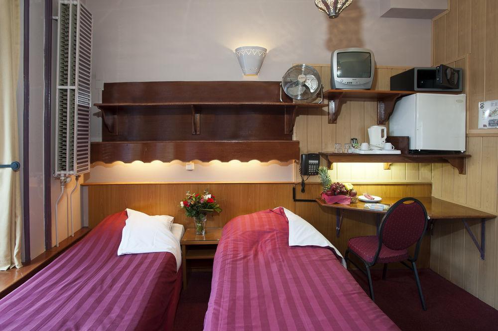 Nadia Hotel