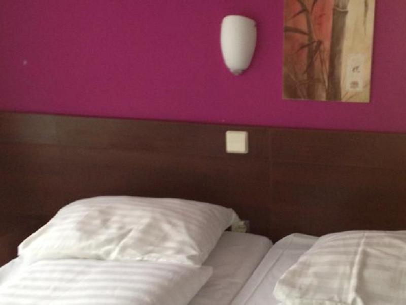 Damrak Hotel