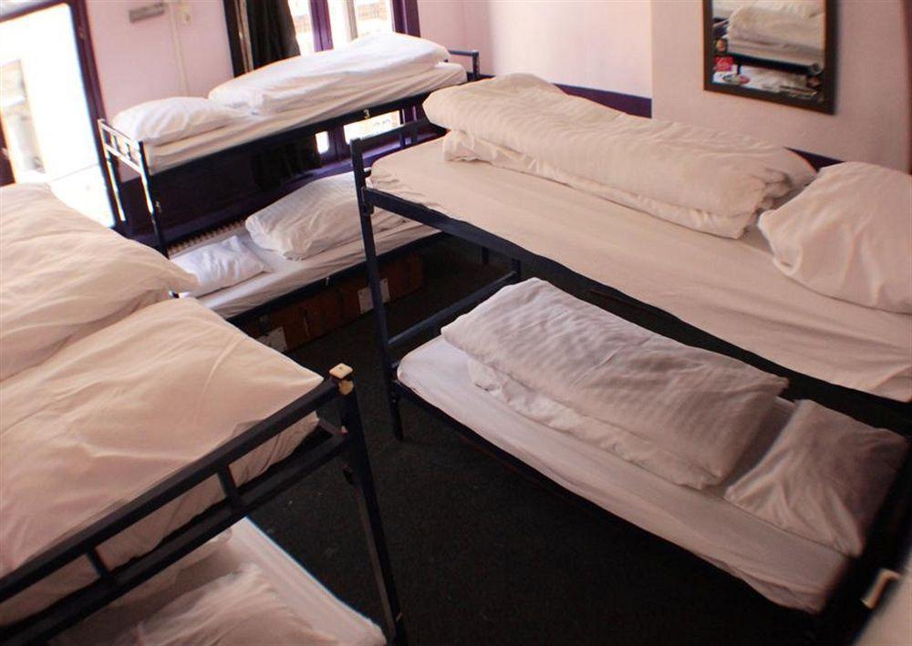 The Flying Pig Downtown Hostel *