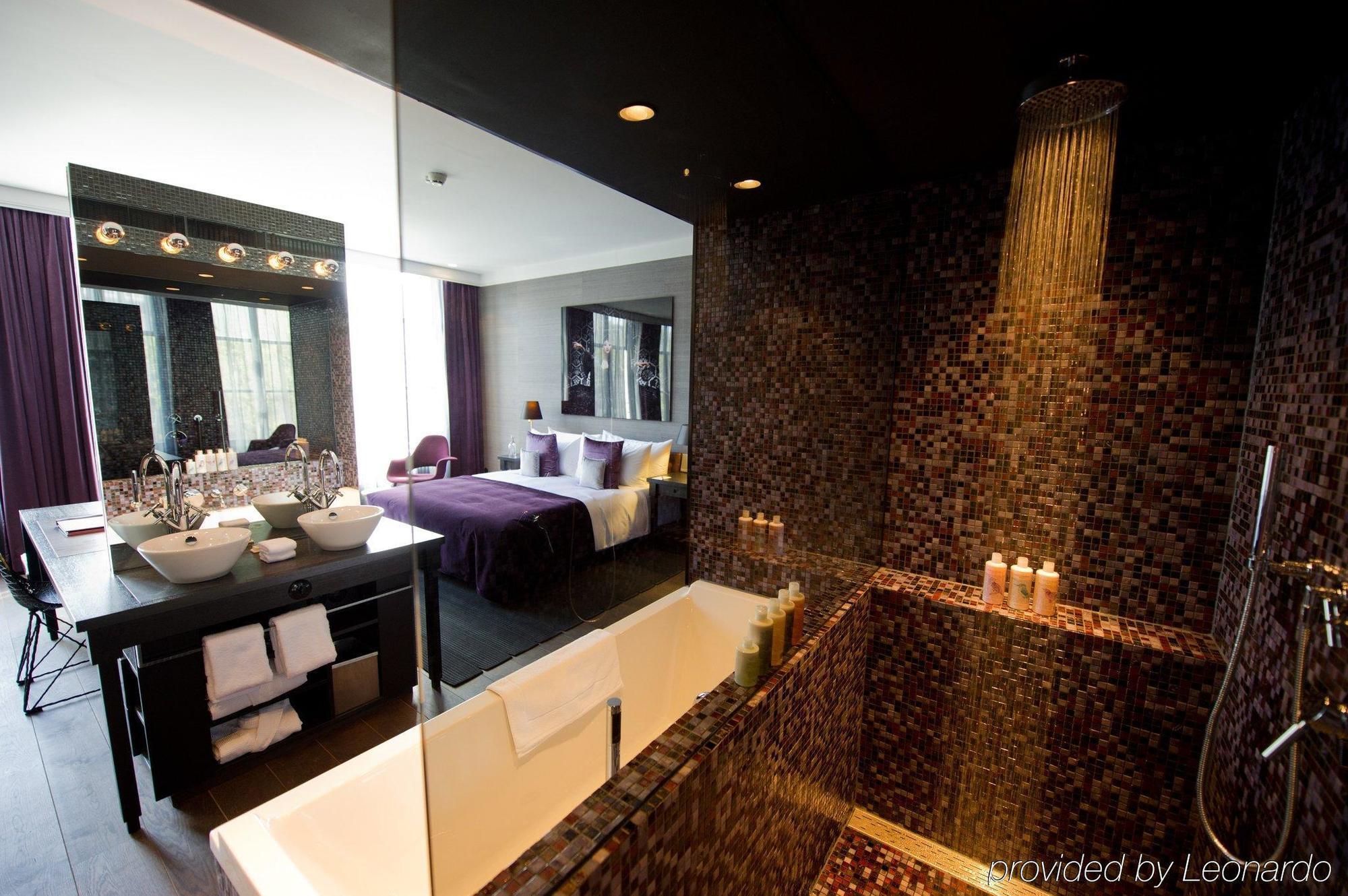 Canal House Hotel 4*
