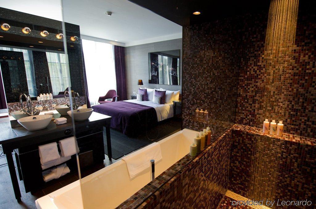 Canal House 4*