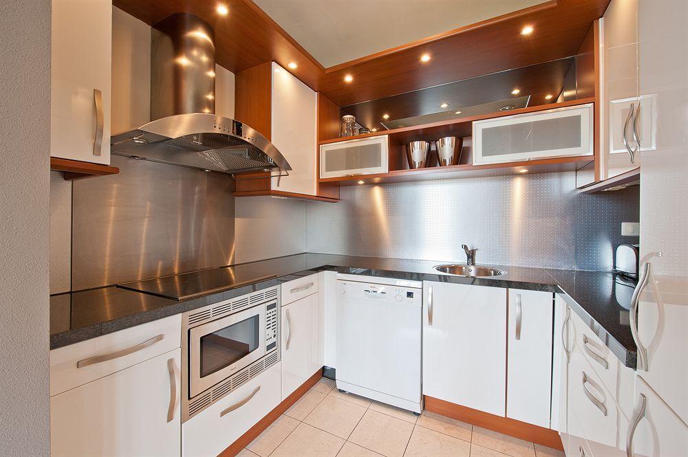 Leidseplein Hostel *