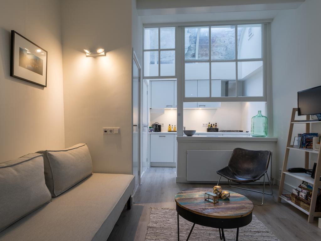 Luxury Flower Market Apartment *