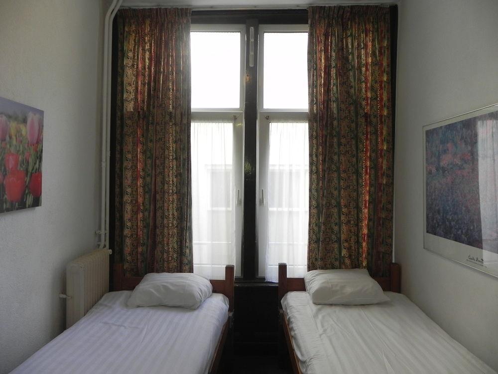 Hotel Crown *
