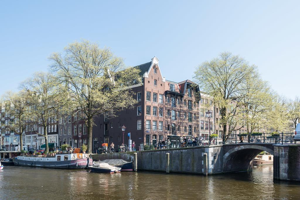 Canal View * Amsterdam