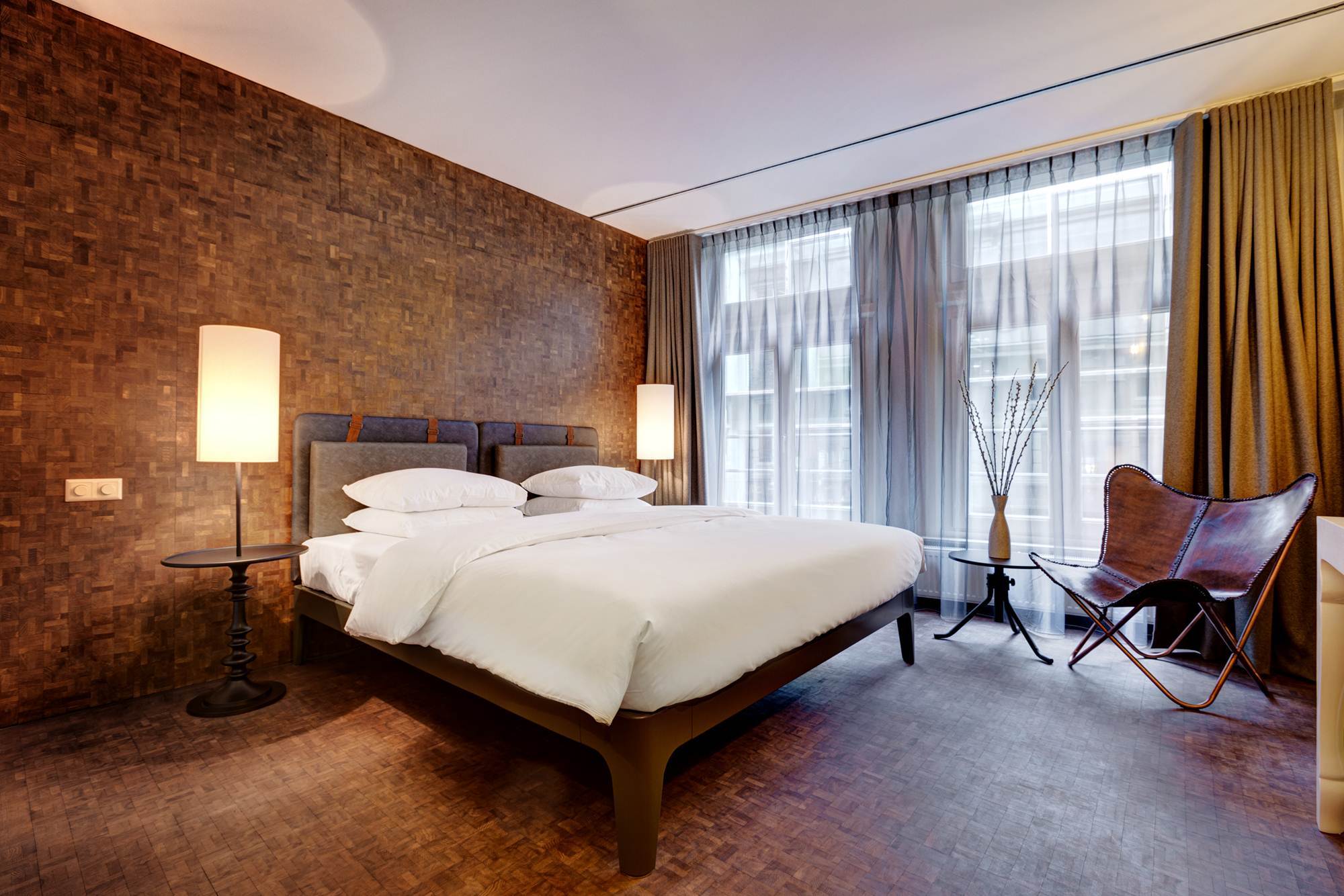 V Nesplein Hotel