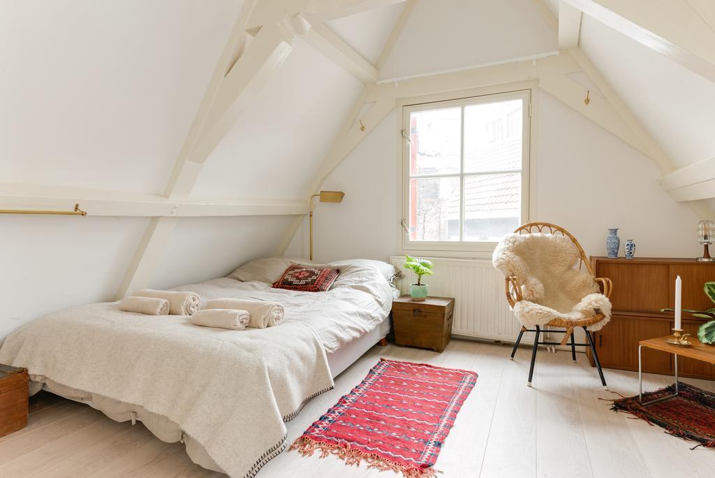 Rembrandt Studio's Homestay *