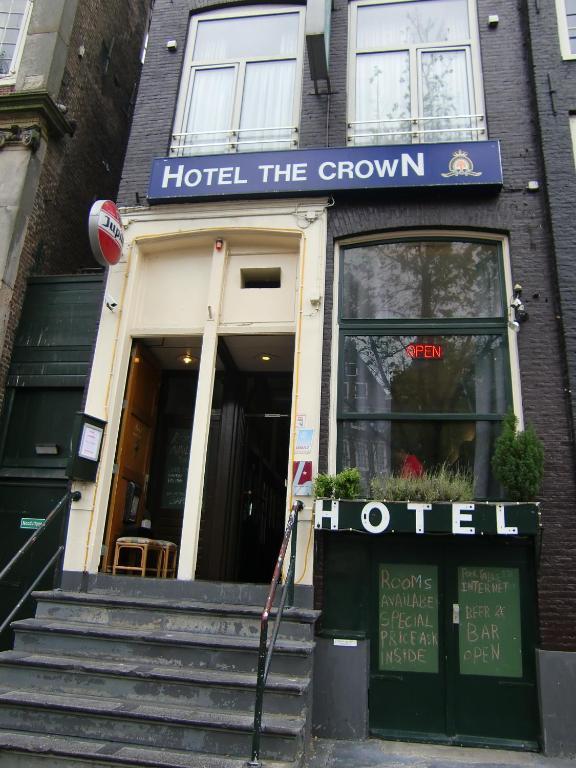 Hotel Crown *