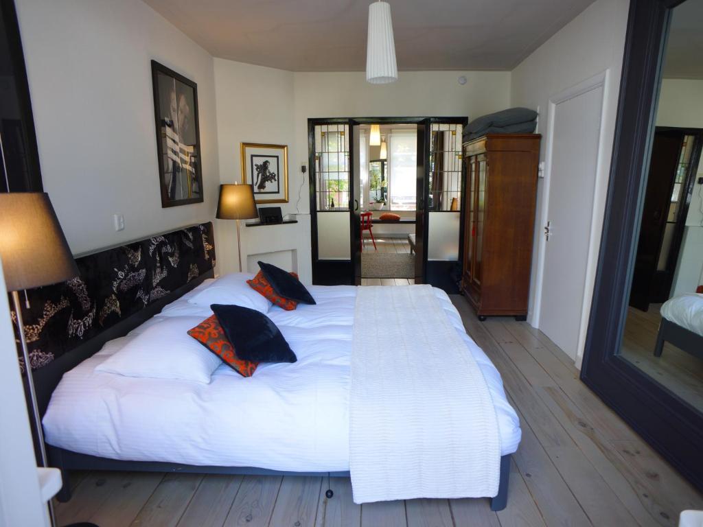 Bed & Breakfast B & B Eye Amsterdam *