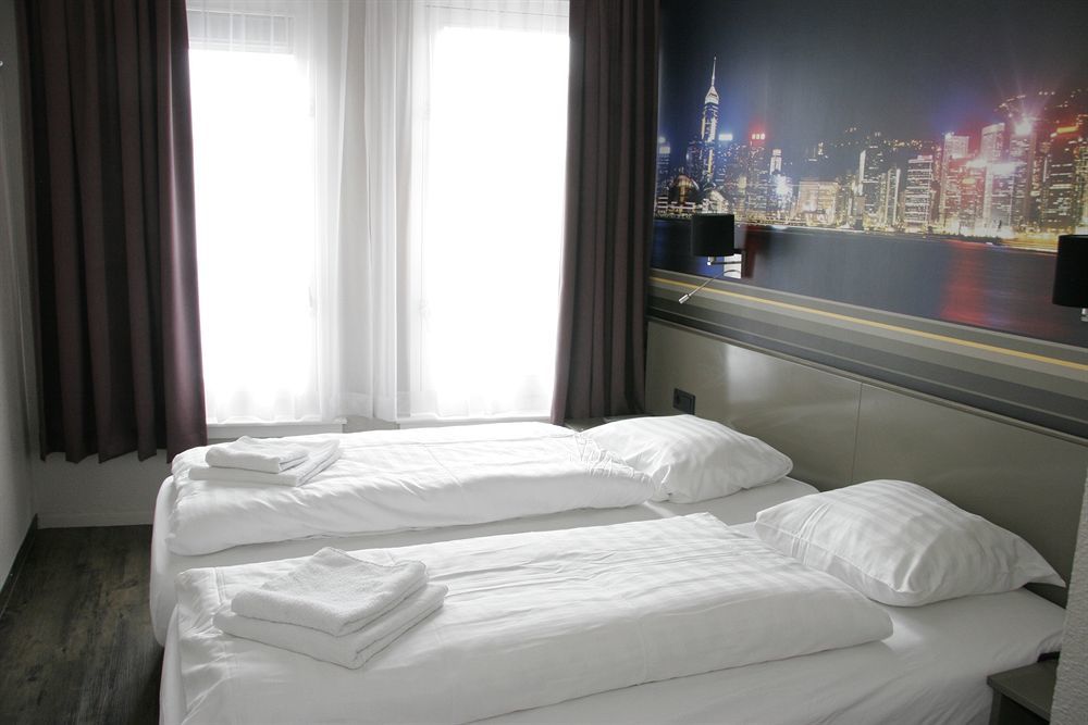 Hotel Budget Tourist