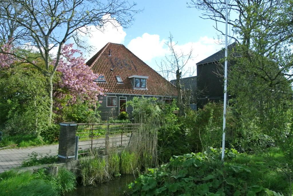 Bed & Breakfast Voorhuis En Klein Waterland Amsterdam