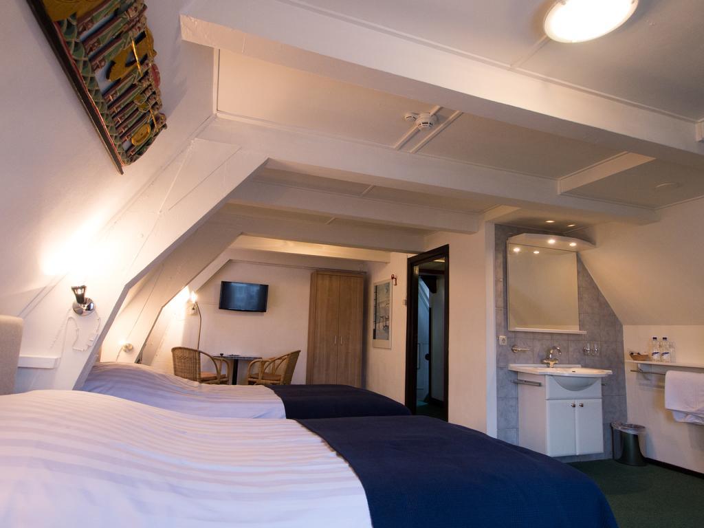 Hotel Adolesce 2*