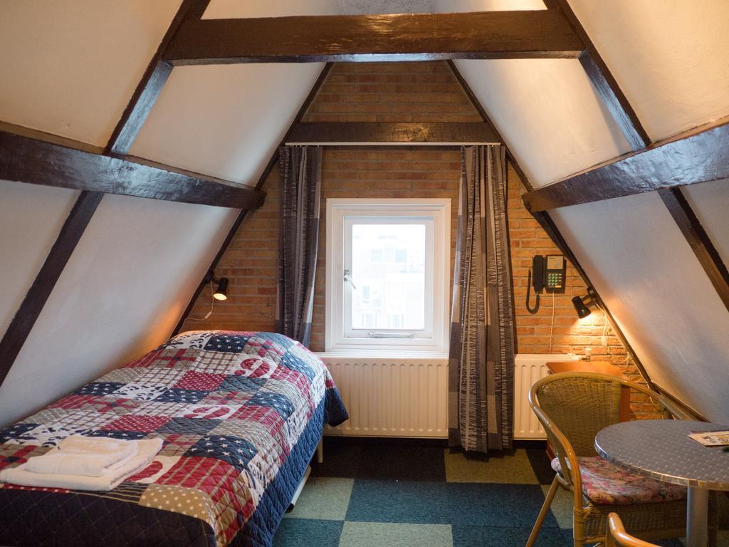 Hotel Adolesce 2*