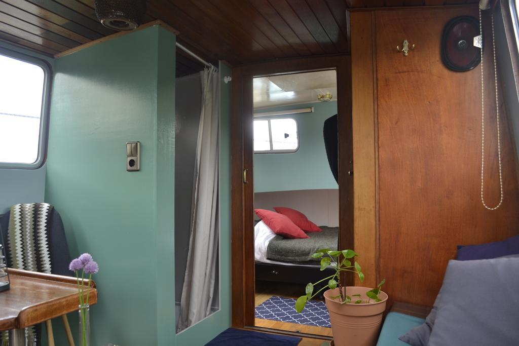 Bed & Breakfast Floating