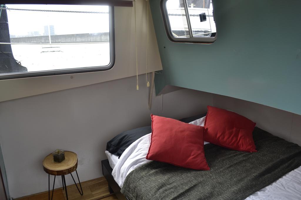 Floating * Amsterdam