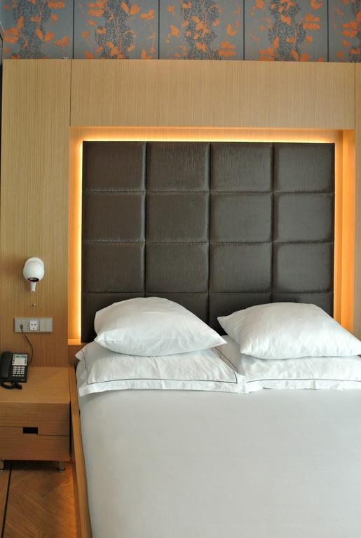 Amadi Park 4*