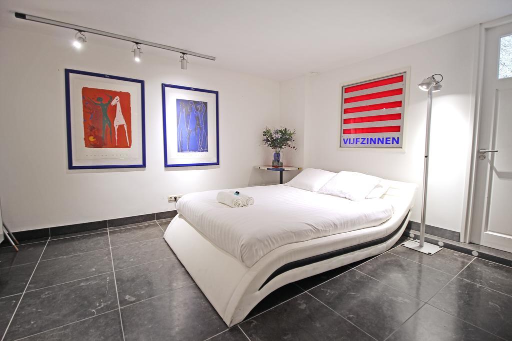 Bed & Breakfast Ground Floor Canal