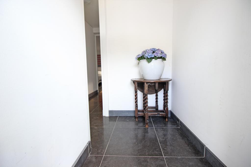 Ground Floor Canal Bed & Breakfast Amsterdam