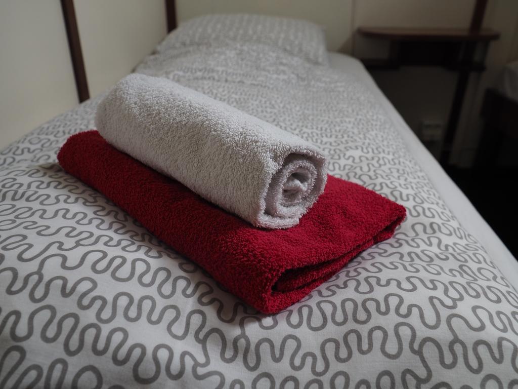 Hotelboot Sarah 2*