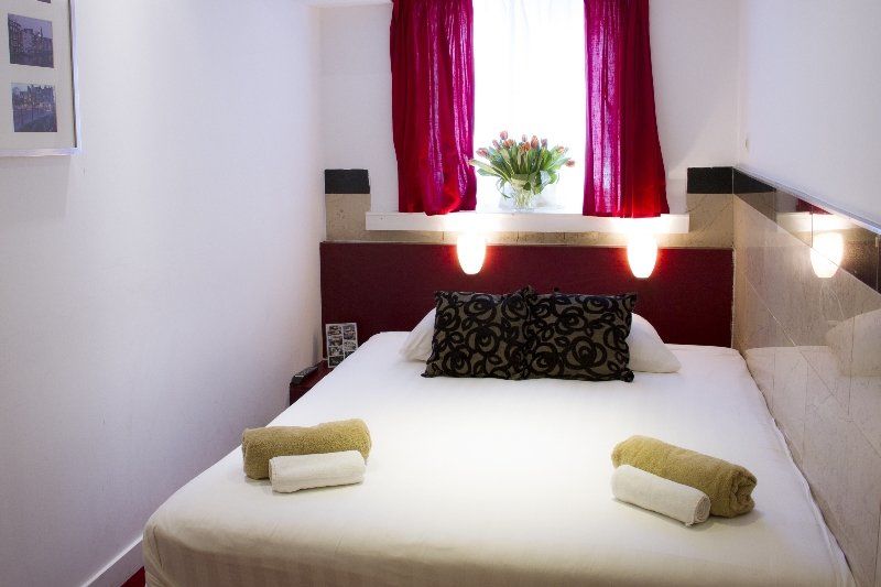 Budget Max Hotel 2*