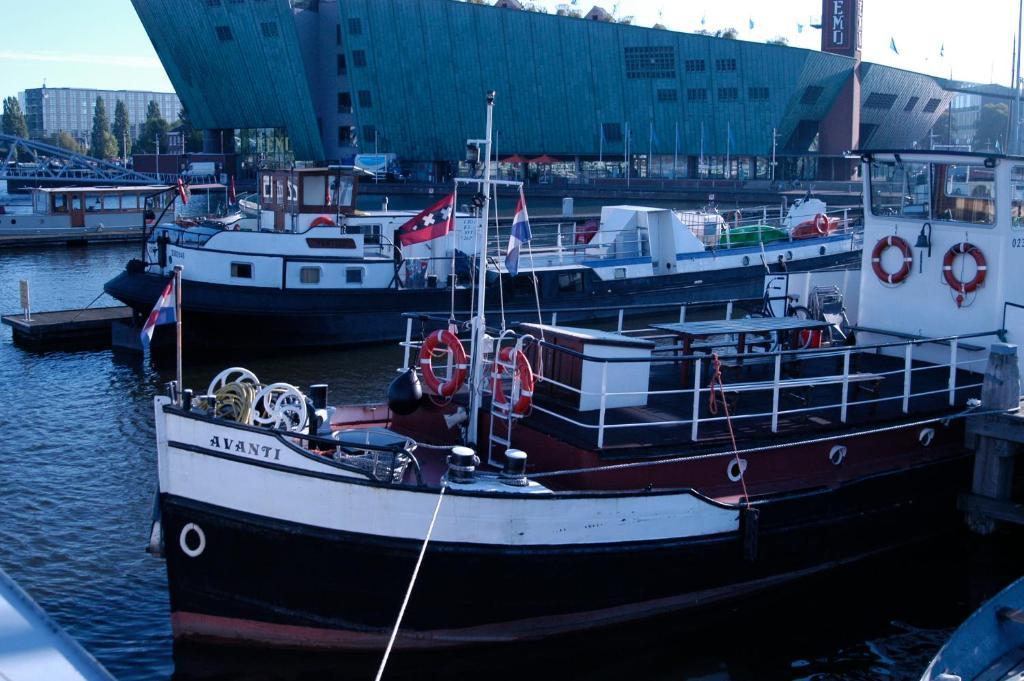 Botel Passengership Avanti Amsterdam