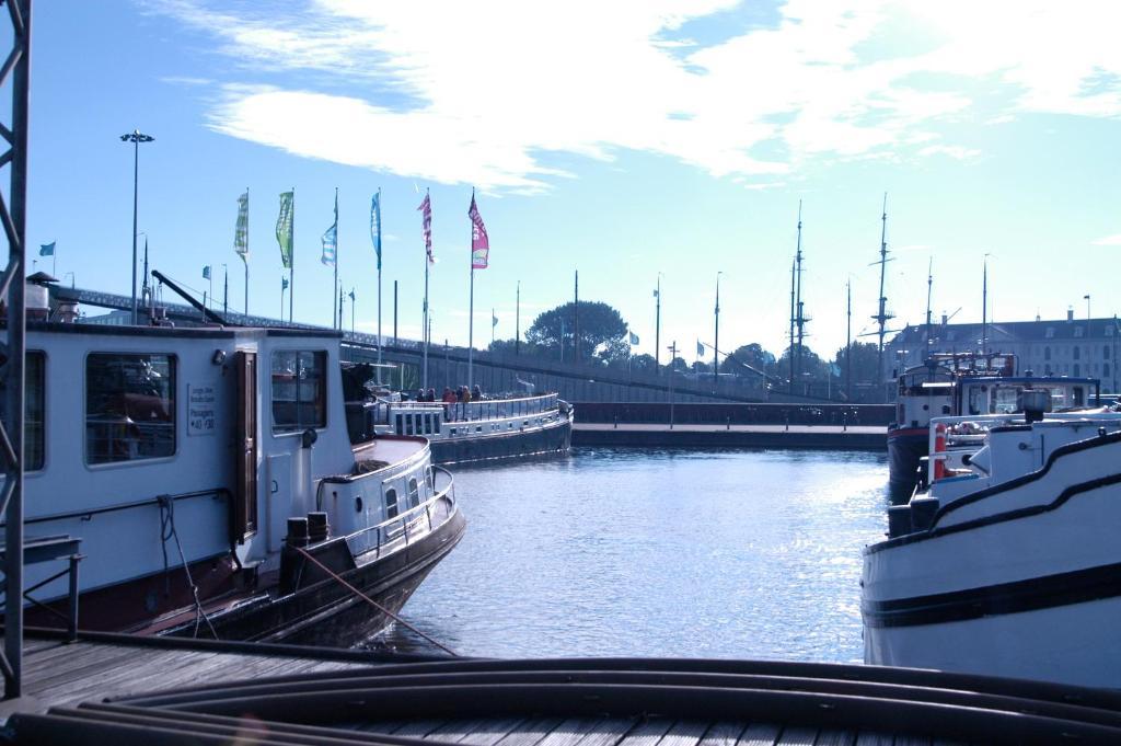 Botel Passengership Avanti Amsterdam