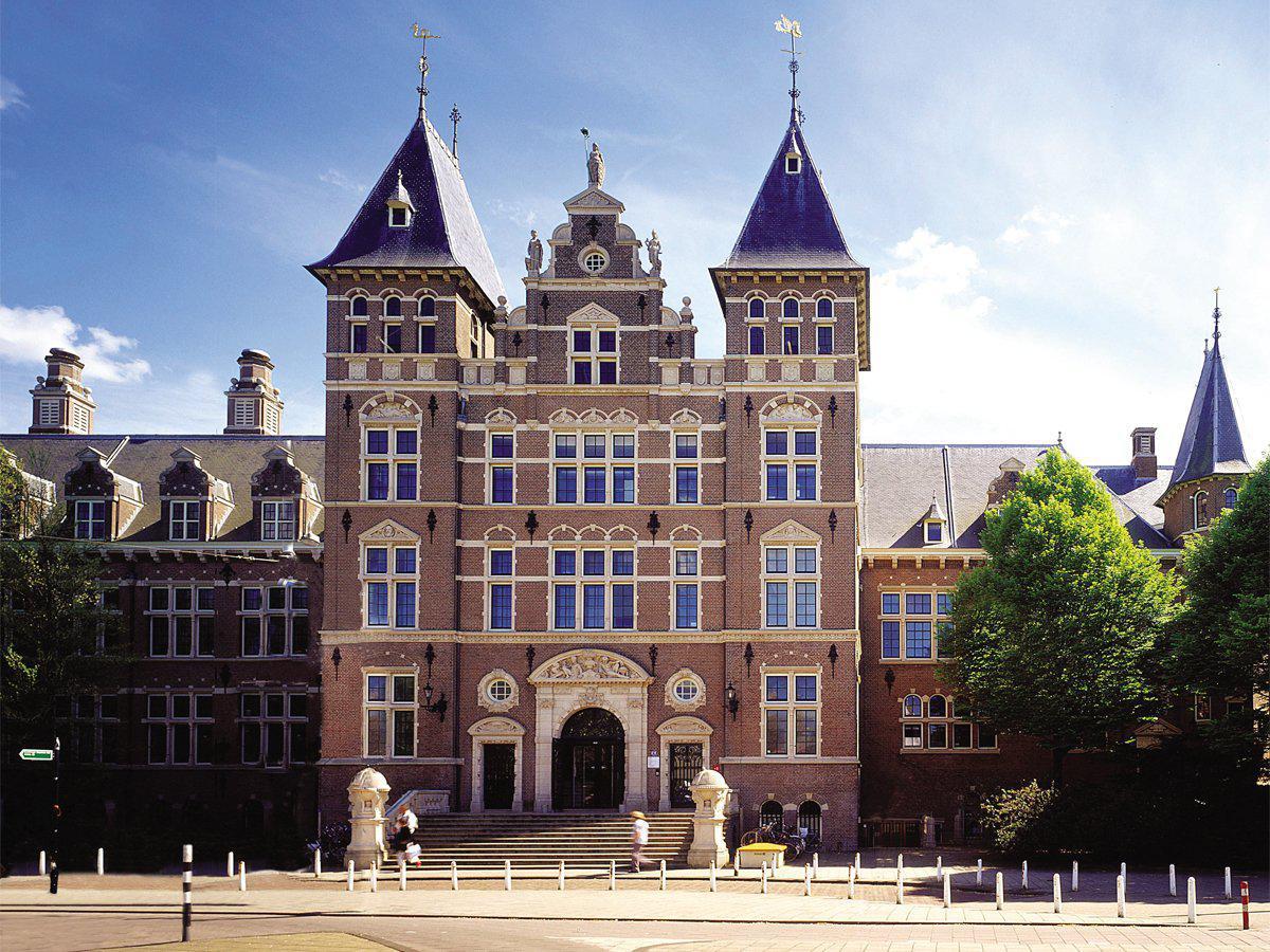 Tropen Hotel