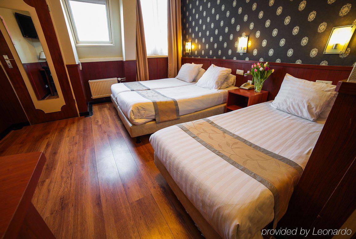 Hotel De Paris 3*