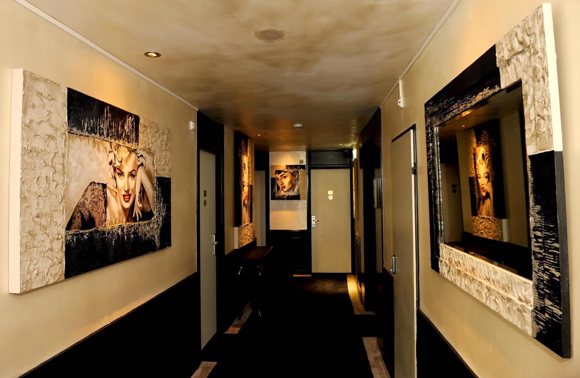 Sint Nicolaas Hotel 3*