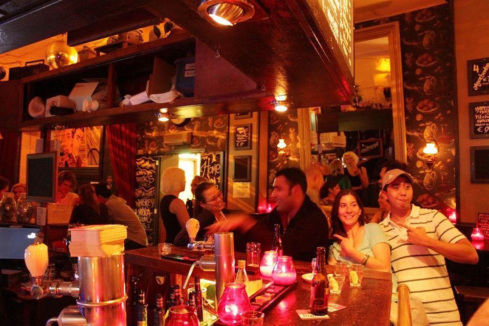 Hostel The Flying Pig Downtown