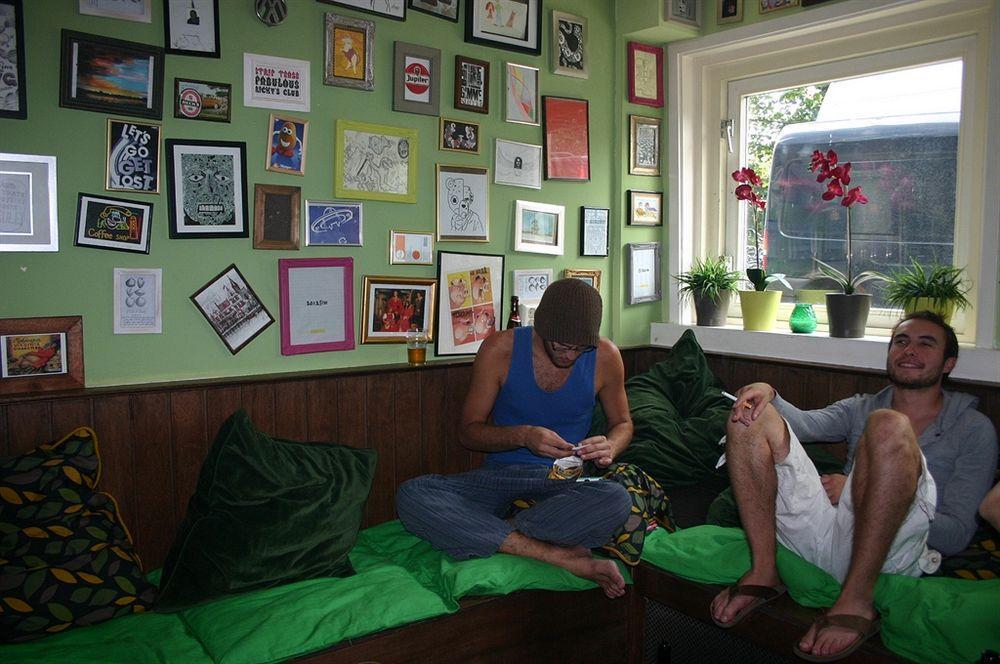 Flying Pig Uptown Hostel *