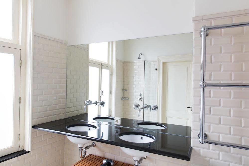 Marnix360apartments The Mansion 2*