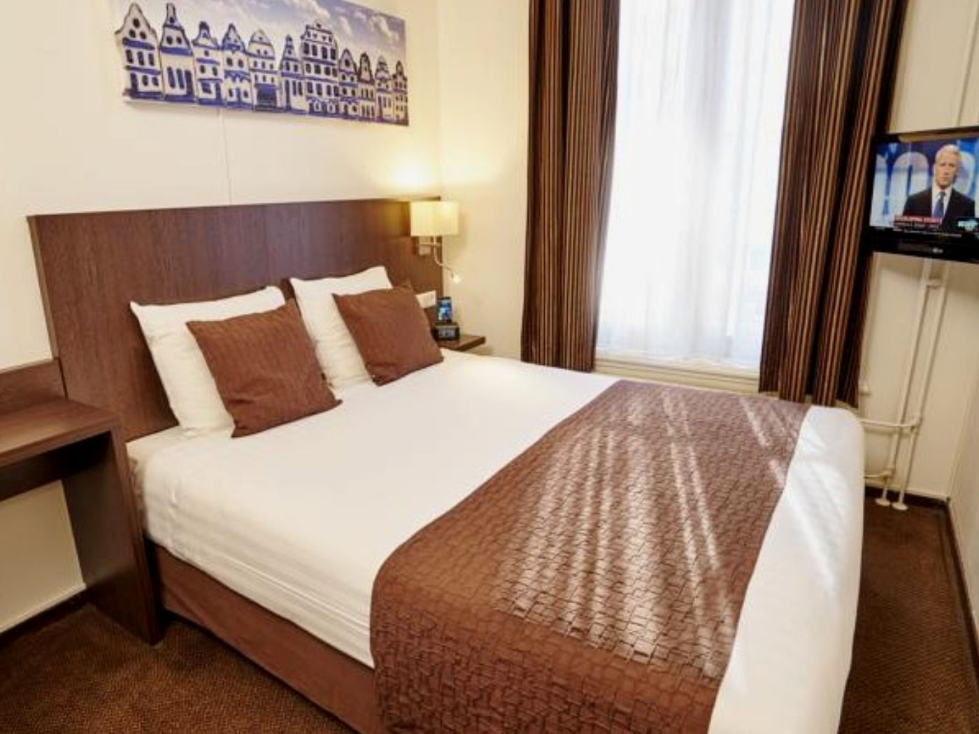 Nes Hotel