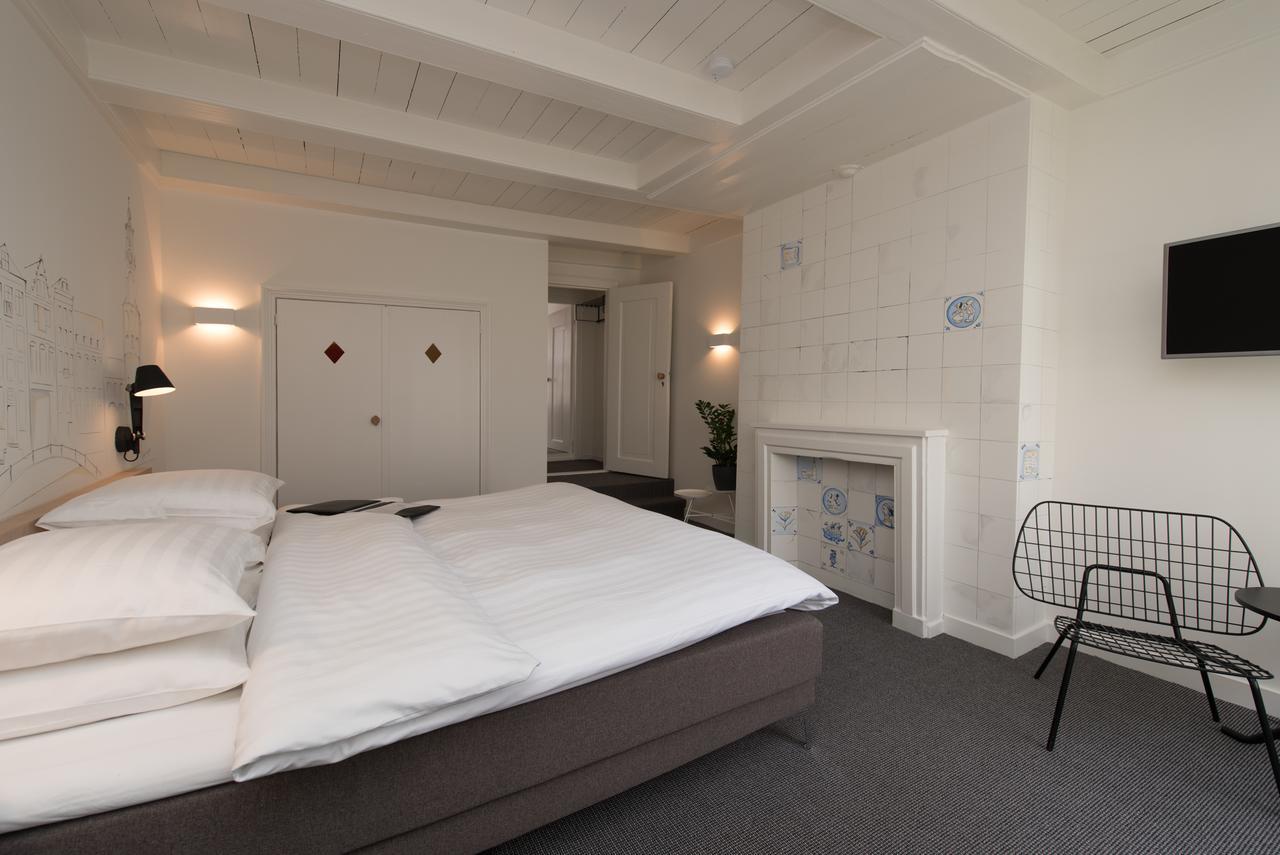 Bed And Breakfast * Amsterdam