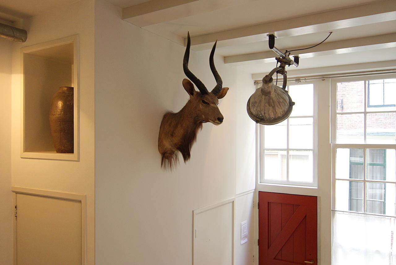 Central Jordaan Apartment, Canal District Bed & Breakfast