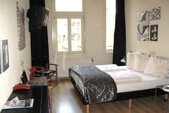 Hotel The Bridge 3*