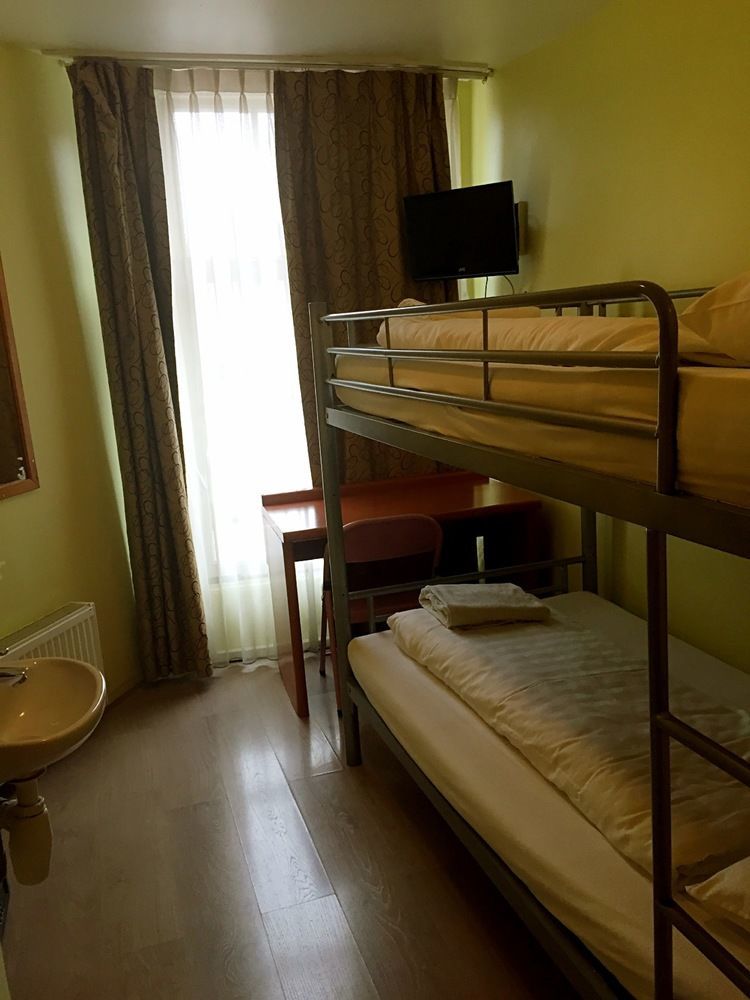 Orange Tulip Hotel 2*
