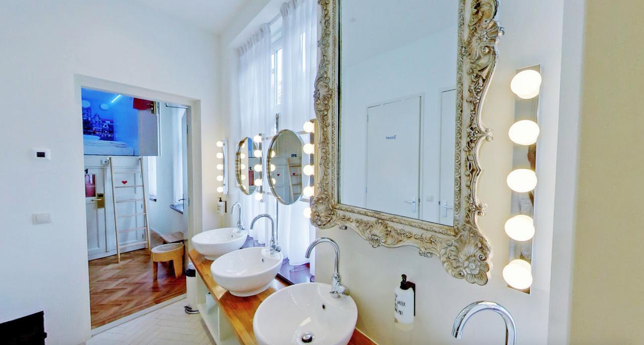 De Bedstee Boutique Capsules (adults Only) Amsterdam