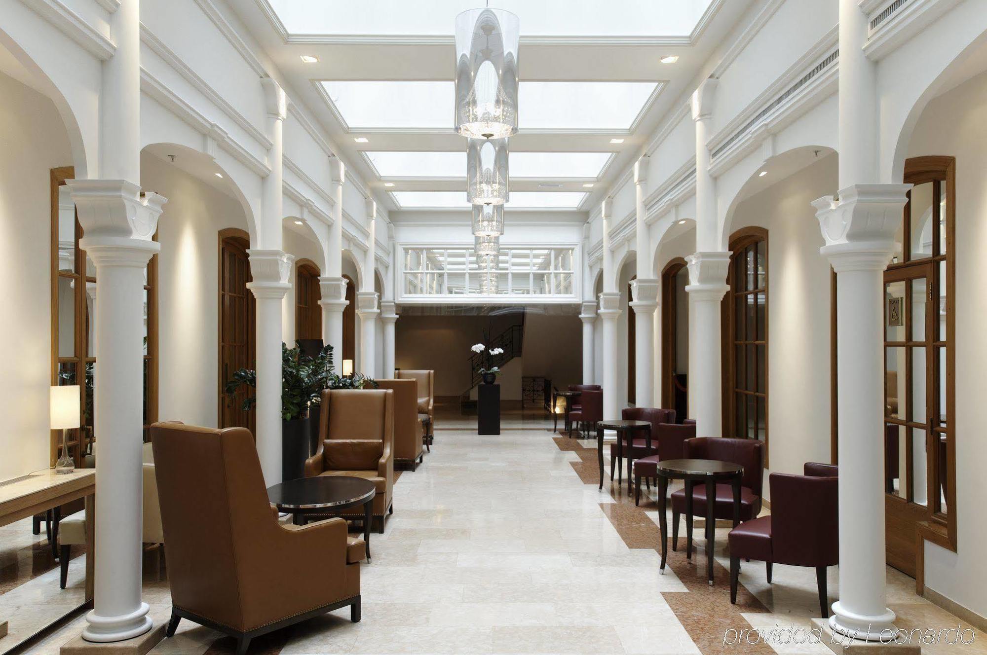 Park Plaza Victoria 4*