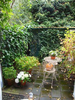 Bed And Breakfast Amsterdam 3*