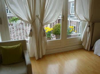 Bed And Breakfast Amsterdam 3*