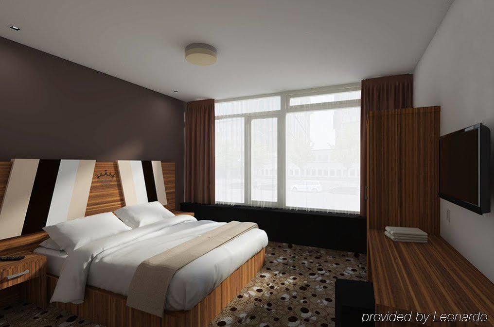 King's Court Hotel 3*