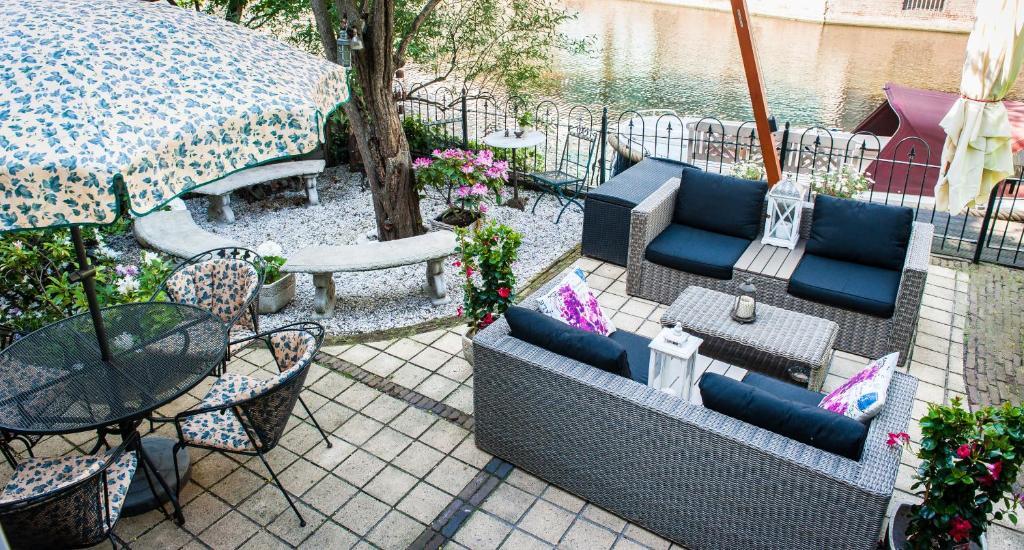 Homestay Canal House De Schans *