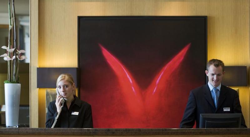 Park Plaza Victoria Hotel